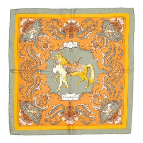 prezzi foulard hermes vintage cavalli|Foulard Hermès Cheval .